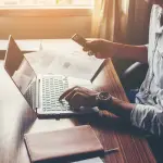 Come organizzare a casa il lavoro senza spendere tanto